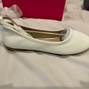 Girls size 4 White slip on dress shoes